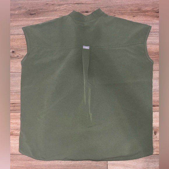 Oversized Dark Olive Figs Rafaela Size S Top PO #2043 - Picture 2 of 2